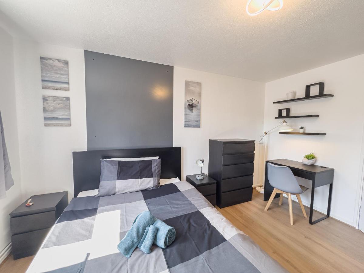Olympic Apartment - Stratford Лондон Экстерьер фото