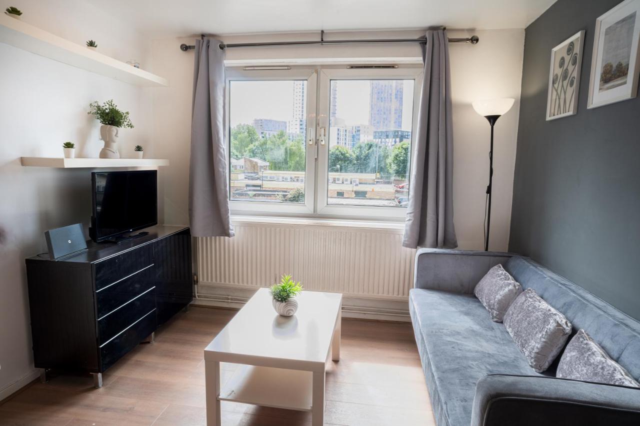 Olympic Apartment - Stratford Лондон Экстерьер фото