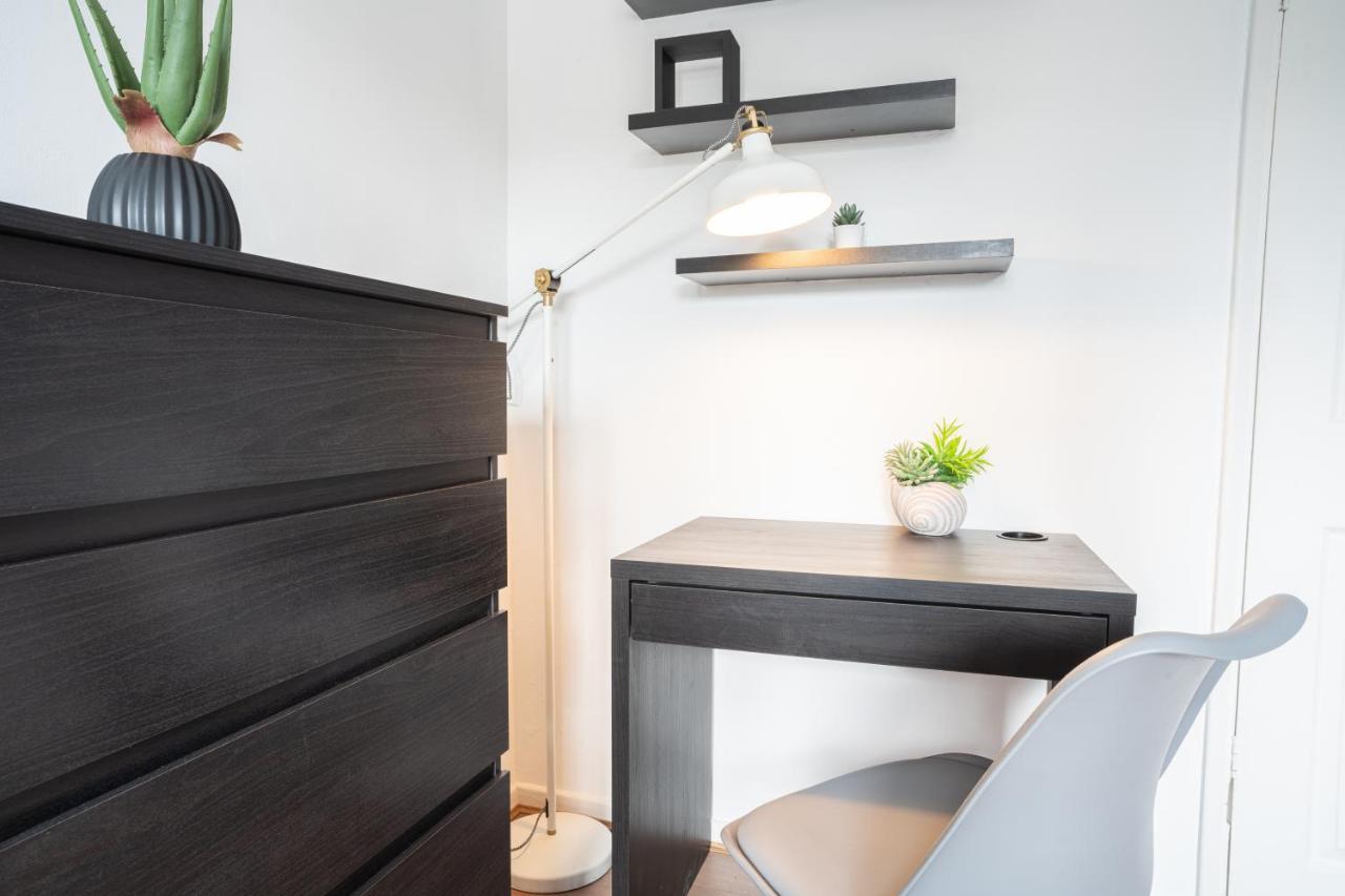 Olympic Apartment - Stratford Лондон Экстерьер фото