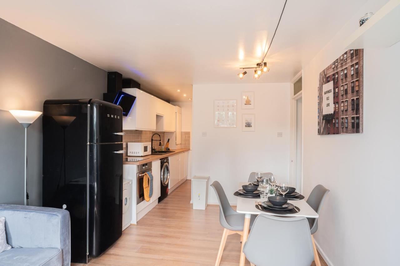 Olympic Apartment - Stratford Лондон Экстерьер фото